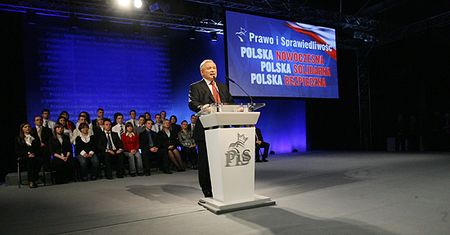 Pijany kierowca wiózł autobusem delegatów z kongresu PiS