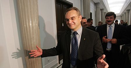 Obłuda, brutalność i chora kobieta