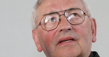 Bp Pieronek: są środowiska, które nie chcą beatyfikacji Jana Pawła II