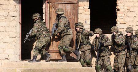 Talibowie śmielej atakują nasze samoloty w Afganistanie
