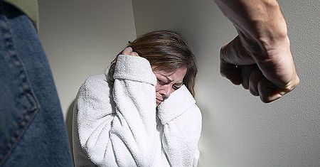 23% dorosłych Polaków mówi, że padła ofiarą przemocy