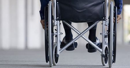 Niepełnosprawni stracą pracę, bo... pracują