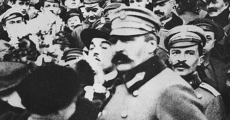 Polska z puzzli odtworzona
