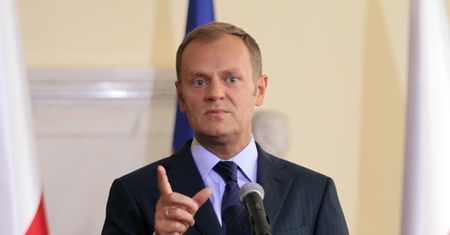 Lecą głowy, a poparcie dla Platformy ani drgnie