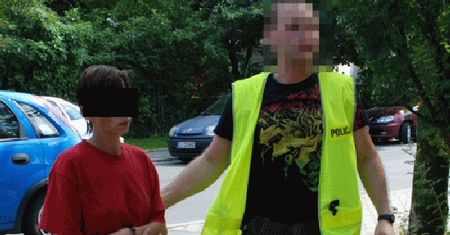 Urodziła dziecko i zakopała je na cmentarzu