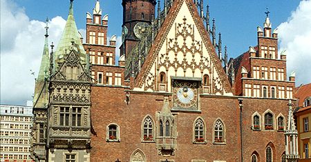 Wrocławski rynek ewakuowany po telefonie o bombie