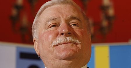 Wałęsa namawia do Traktatu Lizbońskiego i wyborów