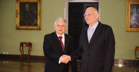 Prezydent odznaczył Guentera Verheugena