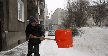 Mazury skute lodem, Odra może wylać - nadal będzie zimno