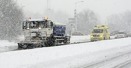 Zima atakuje Europę - zamknięte lotniska, gigantyczne korki
