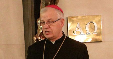Polscy duchowni biją na alarm: to godzina próby dla wiary