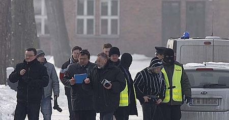 Premier nagrodzi policjantów, którzy odzyskali tablicę