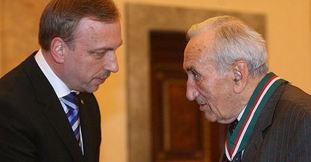 Złoty medal dla Tadeusza Mazowieckiego