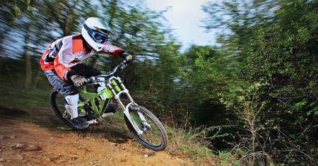 Czym jest downhill?