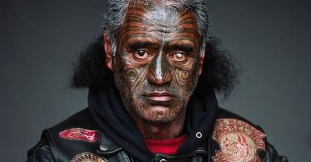 Portrety członków nowozelandzkiego gangu Mongrel Mob
