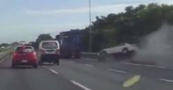 #dziejesiewmoto [411]: dachował 10 razy przez gwałtowny manewr, poduszki powietrzne w praktyce i najtańszy sposób na offroad