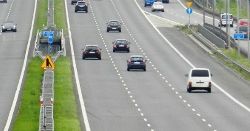 Pod prąd na autostradzie: dlaczego kierowcy popełniają takie błędy?
