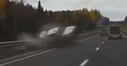 #dziejesiewmoto [439]: najgorsze wyprzedzanie świata, potrącił się własnym autem i drifting focusem RS