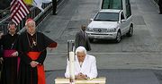 Papież modlił się w "Strefie Zero"