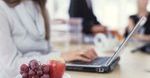 Strony internetowe mogą skłonić do jedzenia owoców i warzyw
