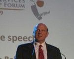 Ballmer w Warszawie: "urzędy powinny zniknąć"