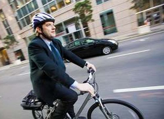 Minister przejedzie autostradę rowerem