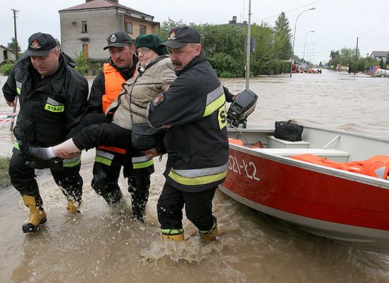W Sandomierzu w wodzie pływały zwłoki - ofiara powodzi?