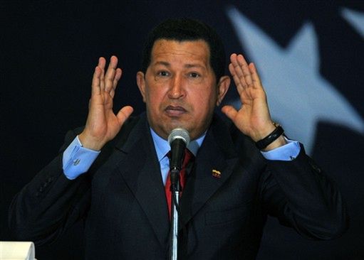 Chavez na Twitterze obiecuje studentom gratis