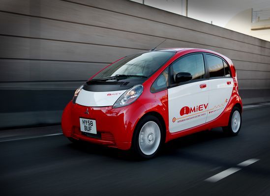 Schwarzenegger w Mitsubishi i-MiEV