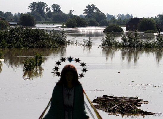 Wściekła fala - najgorsze powodzie w historii Polski