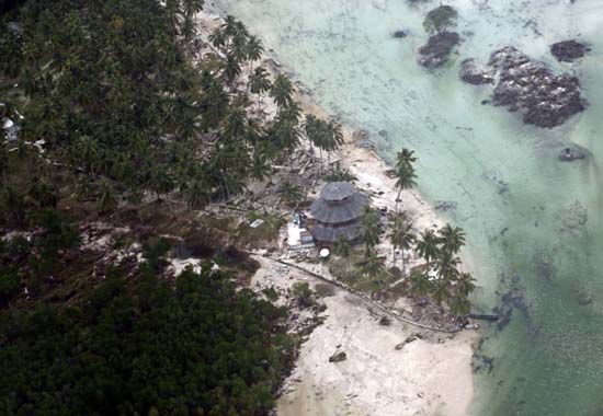 Już 272 ofiary śmiertelne fali tsunami w Indonezji