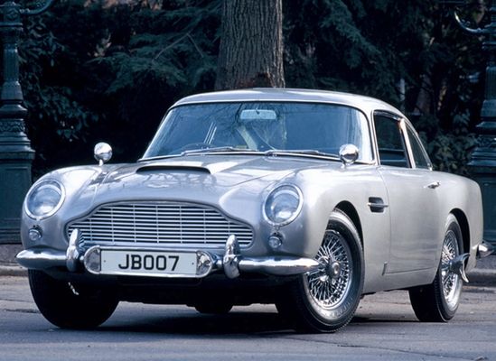 Samochód Jamesa Bonda sprzedany