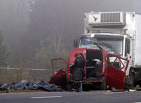 Płynie pomoc dla bliskich ofiar wypadku busa