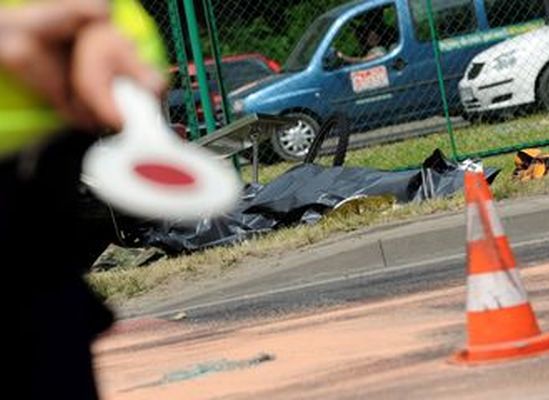 Wypadek polskiego busa: dwie osoby zabite