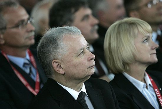 Nie podał ręki - lepszy niegrzeczny Kaczyński, niż fałszywy?