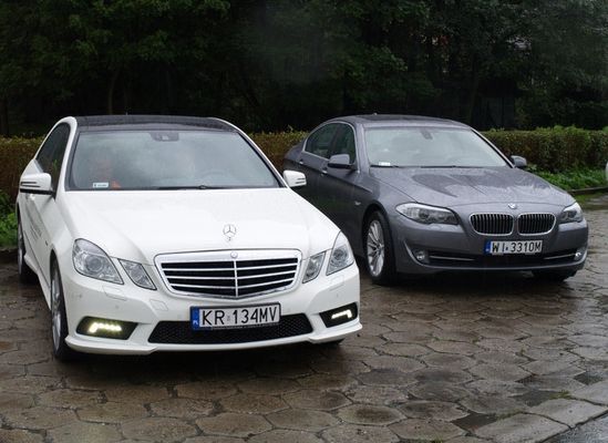 Porównanie: BMW 5 vs Mercedes E - Święta wojna