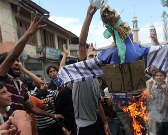 Podpalili szkołę w zemście za spalenie Koranu