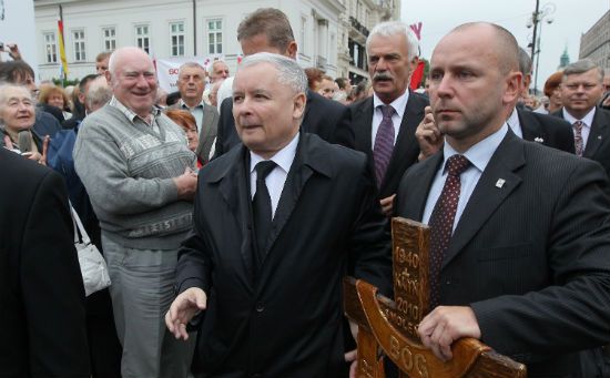 Krzyczeli "Jarosław", kiedy Kaczyński składał wieniec