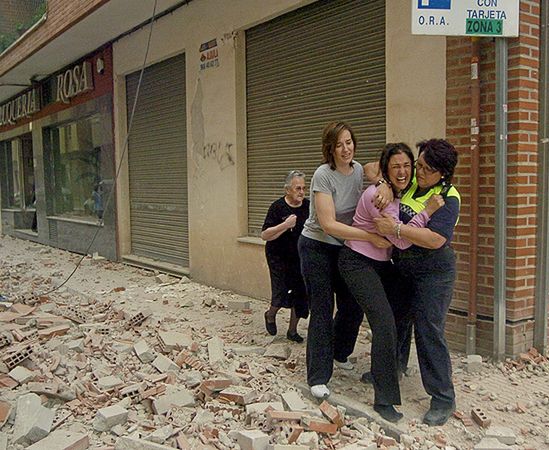 Silne trzęsienie ziemi w Hiszpanii - są zabici i ranni