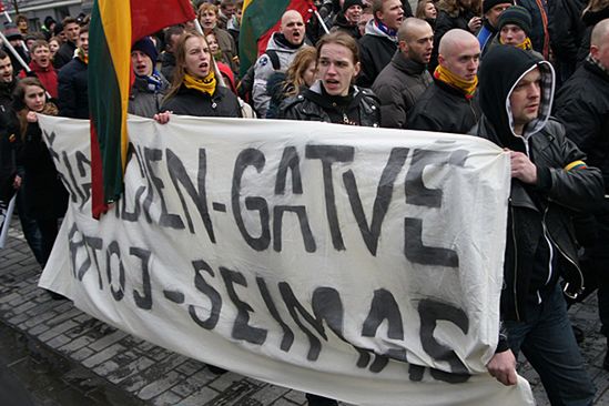 "Zacofany tłum" chce Litwy tylko dla Litwinów