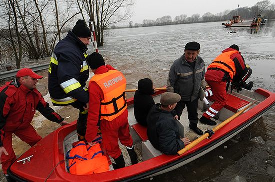 Wisła przekracza 650 cm; alarm powodziowy w Toruniu