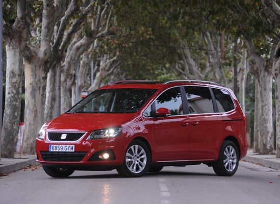 Seat Alhambra najlepszym minivanem