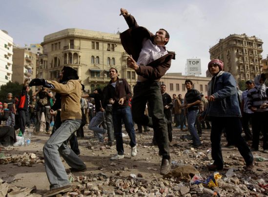 Bitwa w Kairze trwa - wrogie obozy nie ustępują