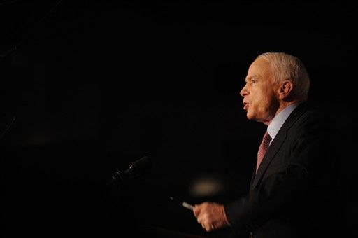 McCaina popiera 52% niezależnych wyborców