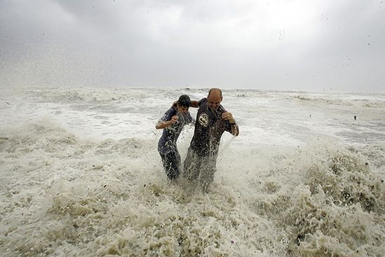 Huragan Ike zagraża wieżowcom w Houston