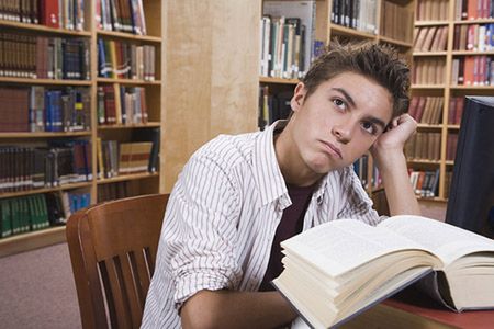 Co najmniej tysiąc zł wydaje miesięcznie student