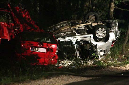 Zmarła ósma ofiara zderzenia dwóch aut w Łódzkiem