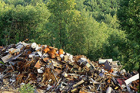 Prokuratura zbada sprawę przemycanych do Polski odpadów
