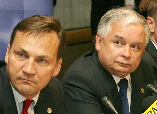 Lech Kaczyński i Radosław Sikorski zawarli rozejm