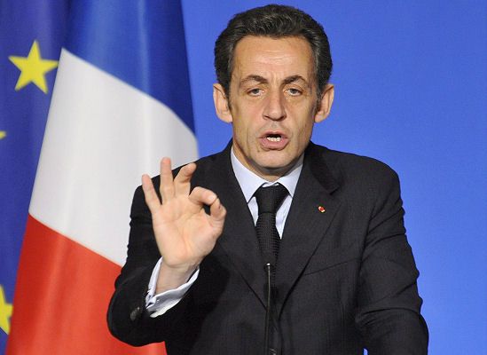 Sarkozy: jestem szczęśliwy, że przyjadę do Polski